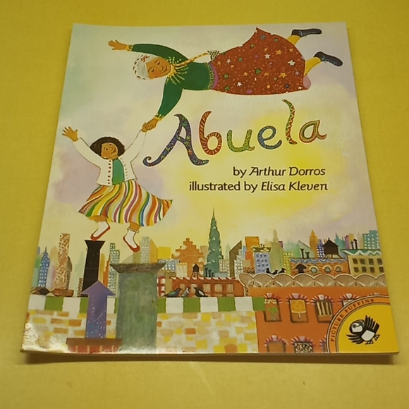 Bilingual Lot of 4 English and Spanish Storybooks - Picture 6 of 9